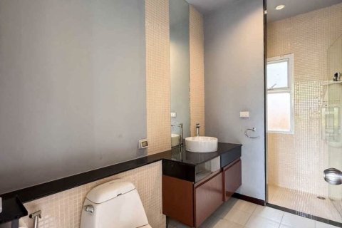 Villa in Phuket, Thailand 3 bedrooms № 171743 - photo 26
