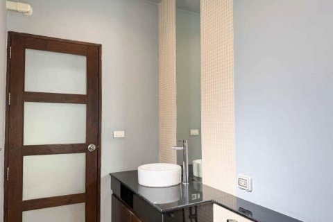 Villa in Phuket, Thailand 3 bedrooms № 171743 - photo 24