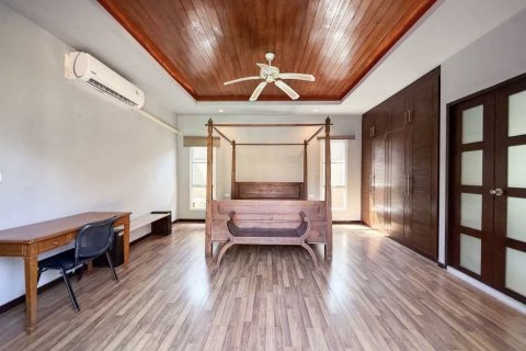 Villa in Phuket, Thailand 3 bedrooms № 171743 - photo 4