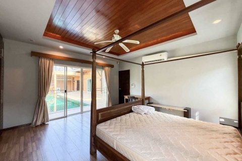 Villa in Phuket, Thailand 3 bedrooms № 171743 - photo 17