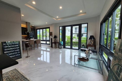 House in Ko Kaeo, Thailand 3 bedrooms № 146771 - photo 7