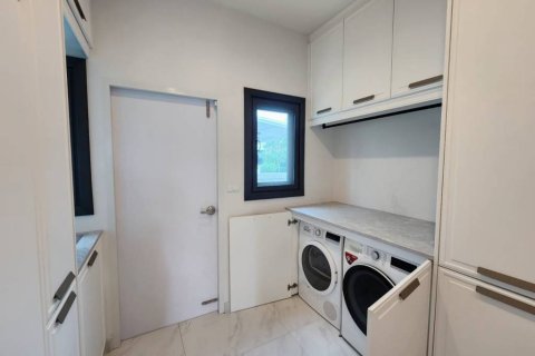 House in Ko Kaeo, Thailand 3 bedrooms № 146771 - photo 8