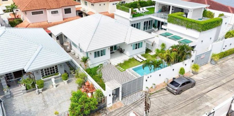 Villa in Pattaya, Thailand 5 bedrooms № 146775