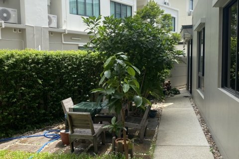 Townhouse in Bang Bua Thong, Thailand 3 bedrooms № 136394 - photo 4