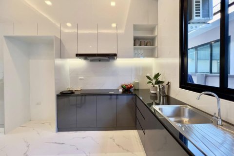 Maison à Pattaya, Thaïlande 4 chambres № 155620 - photo 4