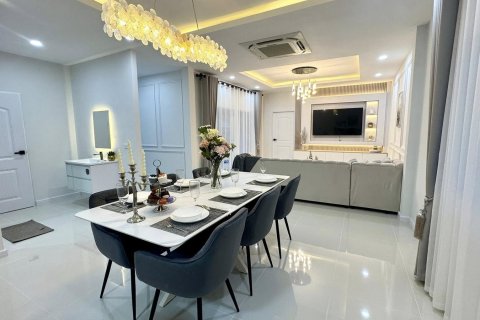 Maison à Pattaya, Thaïlande 3 chambres № 155621 - photo 15