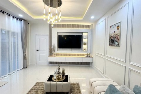 Maison à Pattaya, Thaïlande 3 chambres № 155621 - photo 11