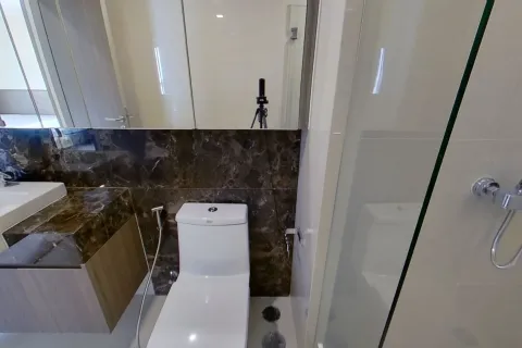 Condo in Watthana, Bangkok, Thailand, 2 bedrooms  № 161227 - photo 8