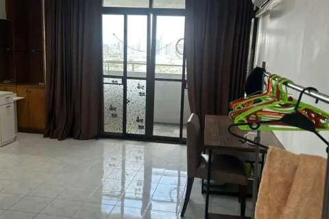 Condo in Watthana, Bangkok, Thailand, 2 bedrooms  № 161226 - photo 15