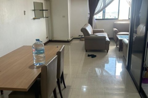 Condo in Watthana, Bangkok, Thailand, 2 bedrooms  № 161226 - photo 4