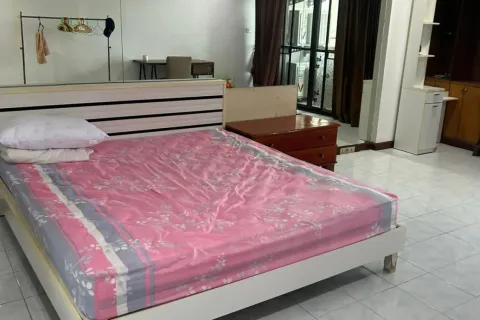 Condo in Watthana, Bangkok, Thailand, 2 bedrooms  № 161226 - photo 16