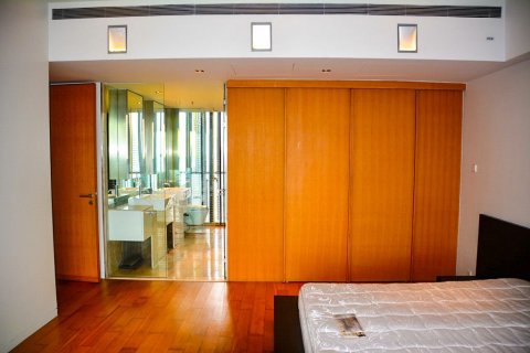 Condo in Sathon, Bangkok, Thailand, 3 bedrooms № 142620 - photo 12