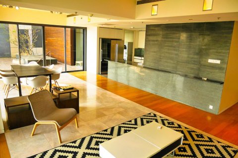 Condo in Sathon, Bangkok, Thailand, 3 bedrooms № 142620 - photo 4