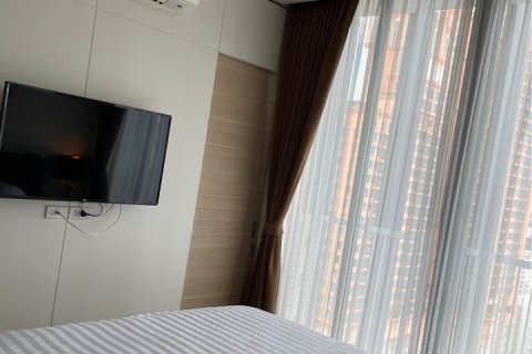 Studio in the Condo in Khlong Toei, Bangkok, Thailand  № 158632 - photo 7