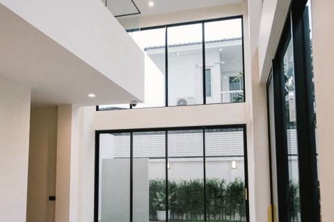 Дуплекс в Пхракханонге, Бангкок, Таиланд с 3 спальнями № 158635 - фото 2