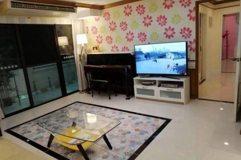 Condo in Watthana, Bangkok, Thailand, 3 bedrooms  № 158634 - photo 4