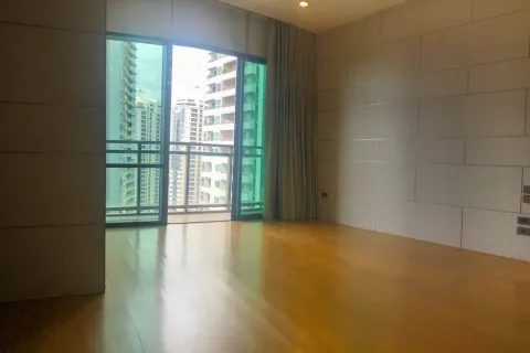 Condo in Khlong Toei, Bangkok, Thailand, 3 bedrooms  № 158636 - photo 6