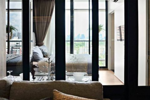 Condo in Bangkok, Thailand, 1 bedroom  № 157567 - photo 2