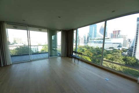 Condo in Bangkok, Thailand, 3 bedrooms  № 157563