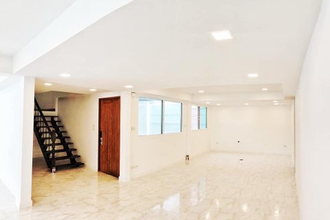 Condo à Bangkok, Thaïlande, 3 chambres № 157566 - photo 22