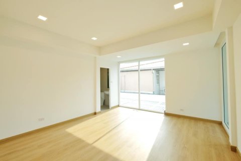 Condo à Bangkok, Thaïlande, 3 chambres № 157566 - photo 10