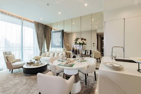 Condo in Bangkok, Thailand, 3 bedrooms  № 134438 - photo 2