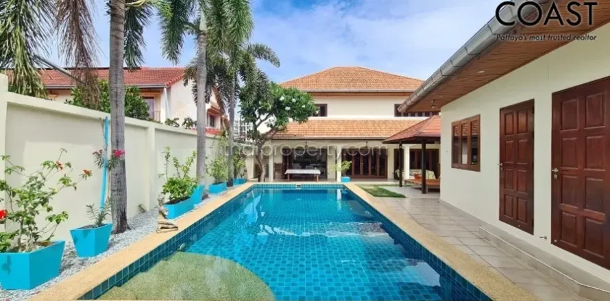 Casa de 5 dormitorios en Pattaya, Tailandia № 213562