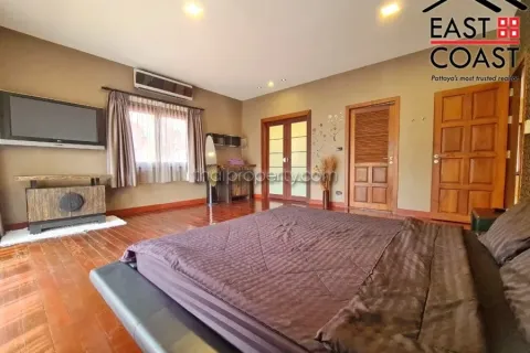 Casa de 5 dormitorios en Pattaya, Tailandia № 213562 - foto 20