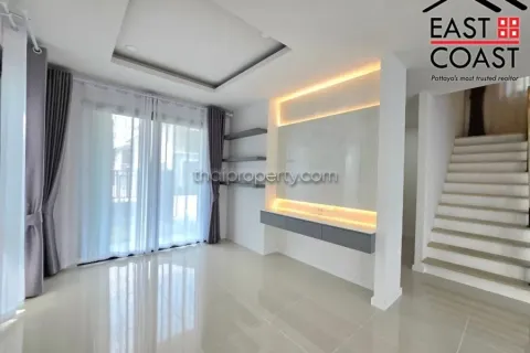 Casa de 3 dormitorios en Pattaya, Tailandia № 213560 - foto 12