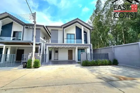 House in Pattaya, Thailand 3 bedrooms № 213560