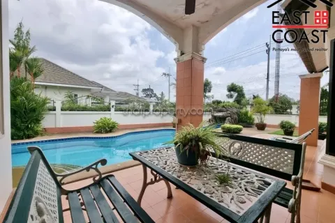 Casa de 3 dormitorios en Pattaya, Tailandia № 213559 - foto 3