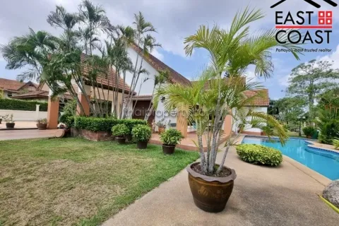 Casa de 3 dormitorios en Pattaya, Tailandia № 213559 - foto 2