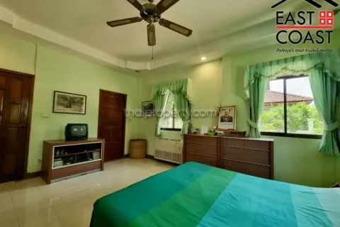 Casa de 3 dormitorios en Pattaya, Tailandia № 213559 - foto 17