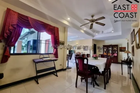 Casa de 3 dormitorios en Pattaya, Tailandia № 213559 - foto 10