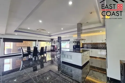 Condominio de 3 dormitorios en Pattaya, Tailandia № 213563 - foto 9