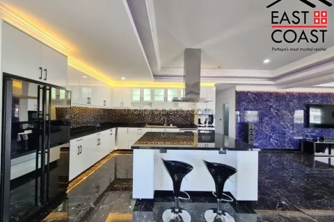 Condominio de 3 dormitorios en Pattaya, Tailandia № 213563 - foto 10