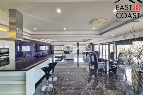Condominio de 3 dormitorios en Pattaya, Tailandia № 213563 - foto 13