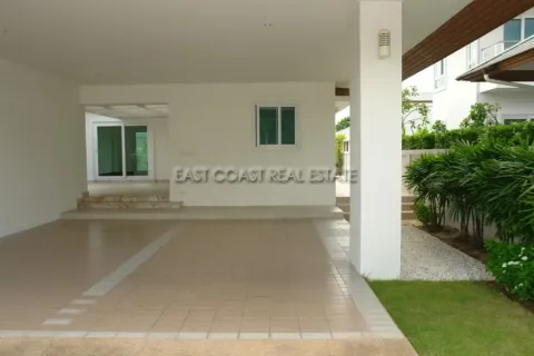 Casa de 3 dormitorios en Pattaya, Tailandia № 213557 - foto 5