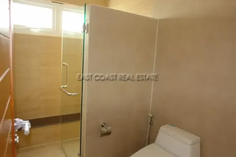 Casa de 3 dormitorios en Pattaya, Tailandia № 213557 - foto 8