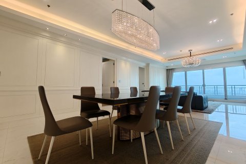 Кондоминиум с 3 спальнями в Ян Наве, Бангкок, Таиланд № 167203 - фото 2