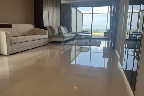 Condo in Phuket, Thailand, 3 bedrooms  № 167202 - photo 2