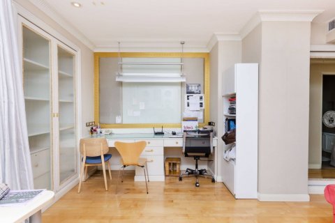 Кондоминиум с 3 спальнями в Бангкоке, Таиланд № 143634 - фото 10