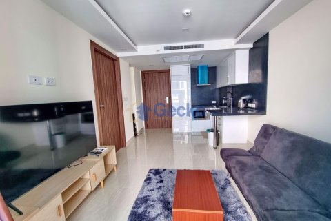 Condo in Pattaya, Thailand, 1 bedroom № 204723 - photo 2