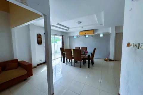 Adosado de 3 dormitorios en Pattaya, Tailandia № 211627 - foto 16