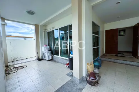 Adosado de 3 dormitorios en Pattaya, Tailandia № 211627 - foto 5