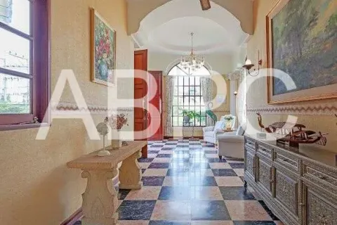 Casa de 6 dormitorios en Pattaya, Tailandia № 211628 - foto 10