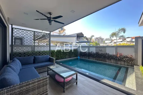 Casa de 3 dormitorios en Pattaya, Tailandia № 211624 - foto 10
