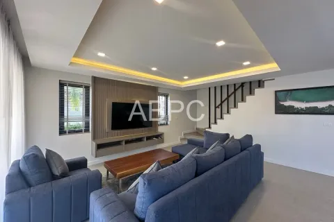 Casa de 3 dormitorios en Pattaya, Tailandia № 211624 - foto 16