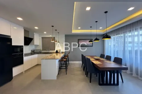 Casa de 3 dormitorios en Pattaya, Tailandia № 211624 - foto 3