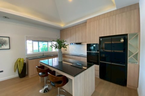 House in Hua Hin, Thailand 3 bedrooms № 168114 - photo 12